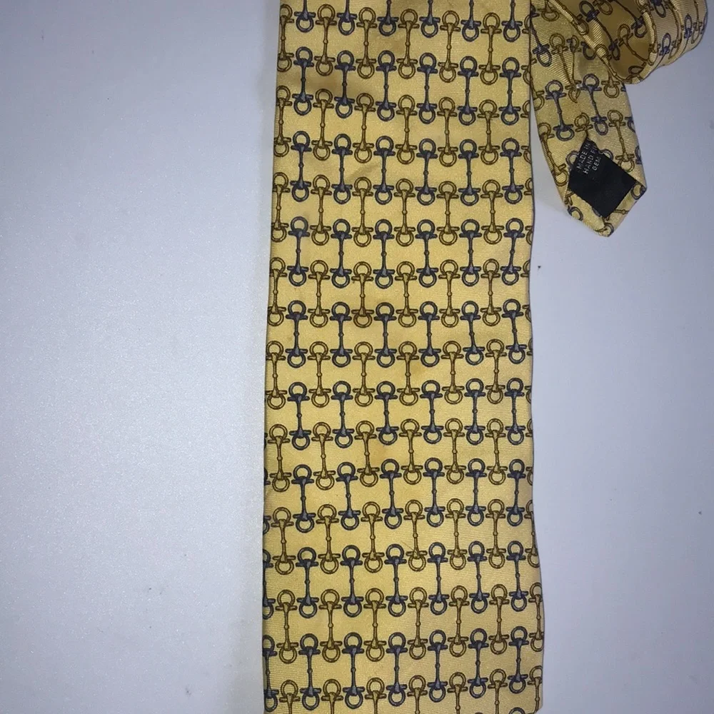 Vintage Paolo GUCCI Yellow Blue 100% Silk Tie Bag Lock Buckle Print